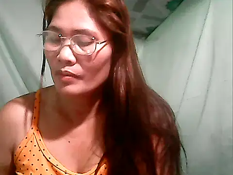 Snapshot of Juicy_69xx chatting on September 28, 2025, 11:37 am Juicy 69xx online show from September 28, 2025, 11:37 am