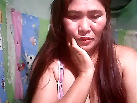 Snapshot of Juicy_69xx chatting on October 26, 2025, 6:47 pm Juicy 69xx online show from October 26, 2025, 6:47 pm