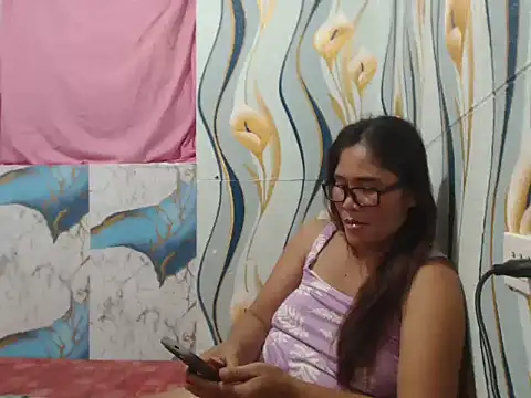 Snapshot of Juicy_69xx chatting on July 24, 2026, 11:30 am Juicy 69xx online show from July 24, 2026, 11:30 am