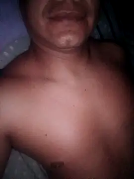 Snapshot of 35Alonso35 chatting on April 15, 2026, 8:32 am 35Alonso35 online show from April 15, 2026, 8:32 am