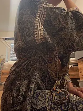  Katherine Pierce  online show from March 18, 2026, 9:12 am