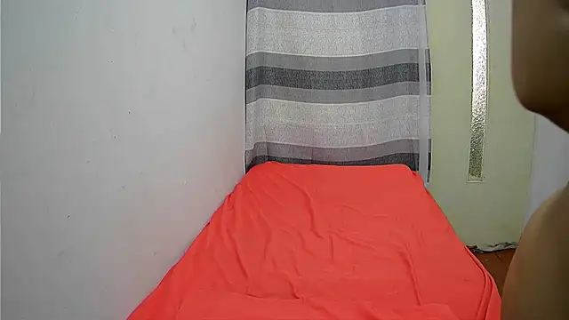 Snapshot of ThickHunn99 chatting on October 10, 2025, 4:55 am ThickHunn99 online show from October 10, 2025, 4:55 am