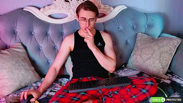 Snapshot of WilliamDyson chatting on July 14, 2026, 3:22 am WilliamDyson online show from July 14, 2026, 3:22 am