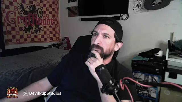 DevilPup75  online show from February 8, 2026, 4:49 am