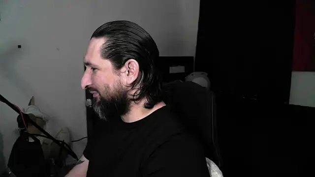 Snapshot of DevilPup75_ chatting on May 18, 2026, 11:10 pm DevilPup75 online show from May 18, 2026, 11:10 pm