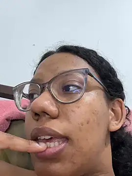 Valen1800 online show from March 20, 2026, 3:11 am