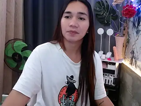 Snapshot of Shikagamhe23 chatting on April 29, 2026, 12:27 am Shikagamhe23 online show from April 29, 2026, 12:27 am