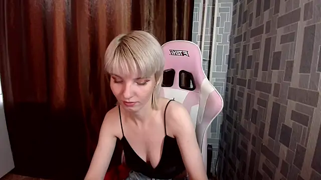 Madelaineses online show from February 7, 2026, 3:54 am