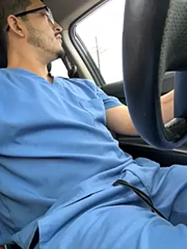 Dwizzlerperizzlee online show from April 13, 2026, 4:45 pm