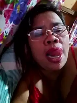 Snapshot of Huge_mama69 chatting on December 15, 2025, 2:21 pm Huge mama69 online show from December 15, 2025, 2:21 pm