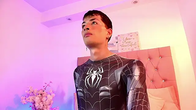 OzorioDany online show from November 14, 2025, 3:55 pm