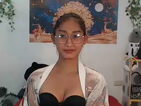 Snapshot of youarea_dreamer chatting on July 4, 2026, 3:56 am youarea dreamer online show from July 4, 2026, 3:56 am