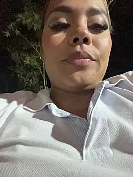 Snapshot of EmilyDuran_ chatting on June 13, 2026, 5:05 am EmilyDuran online show from June 13, 2026, 5:05 am