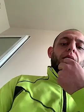 Snapshot of milenski74 chatting on February 25, 2026, 2:37 pm milenski74 online show from February 25, 2026, 2:37 pm