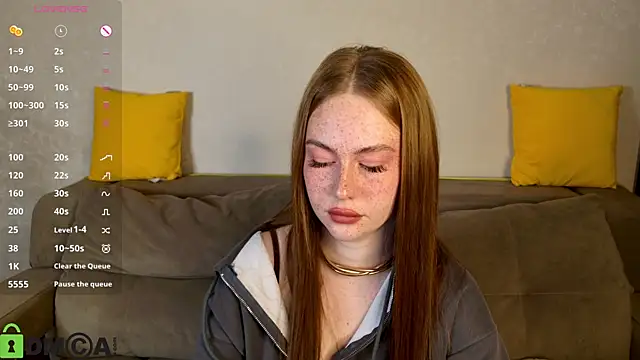 Snapshot of Roxy_Sunnny chatting on October 21, 2025, 9:32 am Roxy Sunnny online show from October 21, 2025, 9:32 am