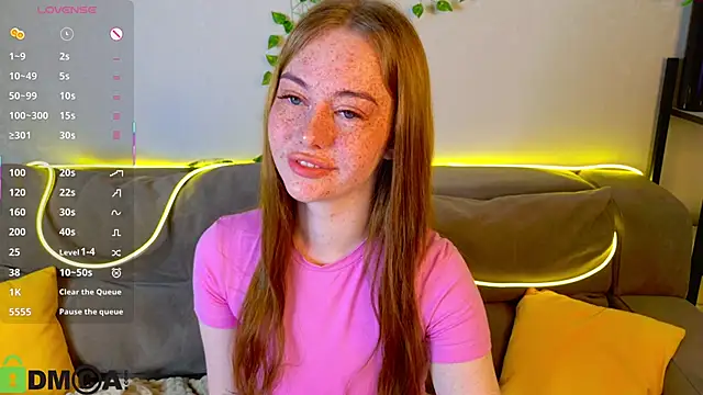 Snapshot of Roxy_Sunnny chatting on November 3, 2025, 9:32 am Roxy Sunnny online show from November 3, 2025, 9:32 am