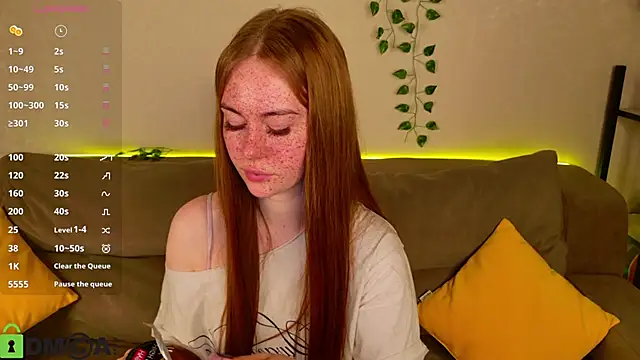 Snapshot of Roxy_Sunnny chatting on November 12, 2025, 9:32 am Roxy Sunnny online show from November 12, 2025, 9:32 am