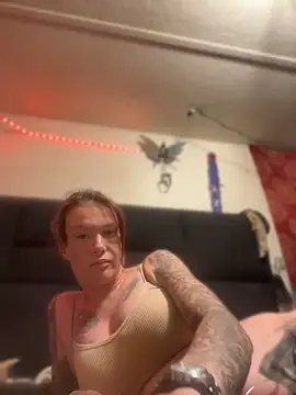 bratlipss online show from May 1, 2026, 2:16 am