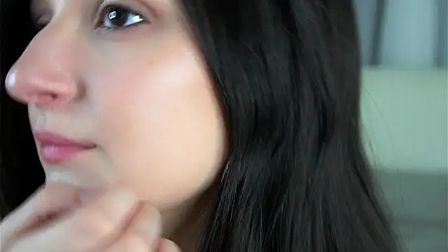 FalineBeacher online show from November 18, 2025, 3:05 pm