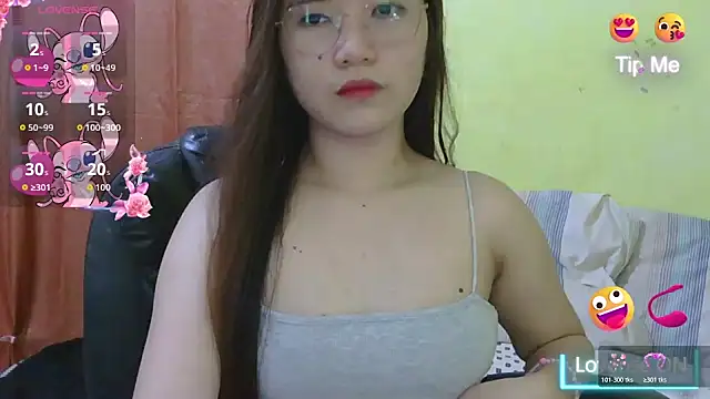 Snapshot of HornyAsian4uxx chatting on July 25, 2026, 10:24 am HornyAsian4uxx online show from July 25, 2026, 10:24 am