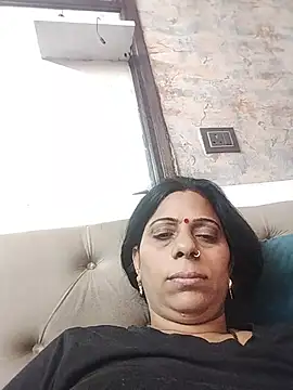 Soniya Roy online show from June 3, 2026, 8:17 am