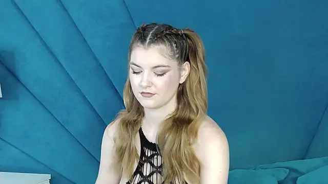 Evelisse online show from July 24, 2026, 4:21 am