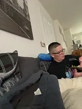 Snapshot of Curvy-Jinx chatting on November 14, 2025, 8:46 am Curvy-Jinx online show from November 14, 2025, 8:46 am