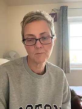 Snapshot of Curvy-Jinx chatting on November 30, 2025, 1:59 pm Curvy-Jinx online show from November 30, 2025, 1:59 pm