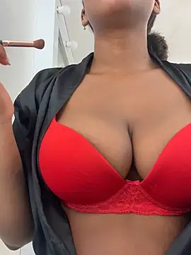 VictoriaKroft online show from July 15, 2026, 1:27 pm