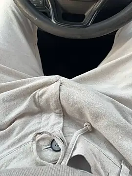 Snapshot of Kratex82 chatting on December 2, 2025, 2:23 pm Kratex82 online show from December 2, 2025, 2:23 pm