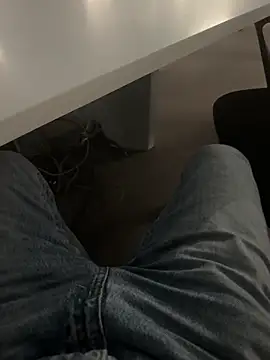 Snapshot of Kratex82 chatting on February 25, 2026, 10:14 am Kratex82 online show from February 25, 2026, 10:14 am