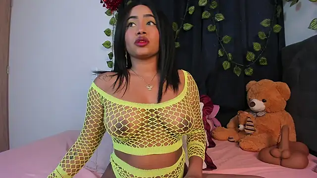 Delilah 85 online show from November 3, 2025, 10:42 pm