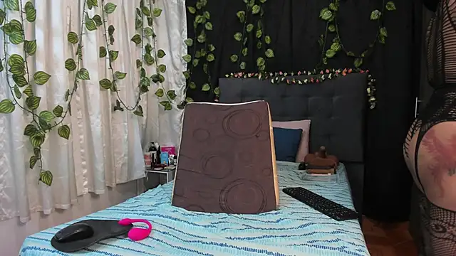 Delilah 85 online show from June 15, 2026, 6:32 pm
