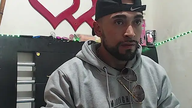 Snapshot of Npga96 chatting on December 4, 2025, 5:39 am Npga96 online show from December 4, 2025, 5:39 am