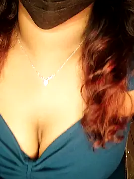 Snapshot of darling_devil chatting on December 15, 2025, 4:55 pm darling devil online show from December 15, 2025, 4:55 pm