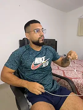 vincentjaxon online show from November 11, 2025, 10:04 am