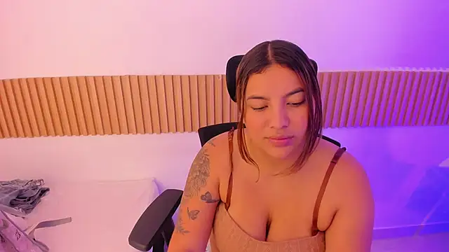 OliviaSweett online show from October 11, 2025, 7:12 pm