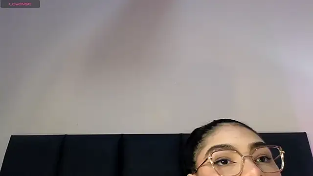 Snapshot of LunaAspen_ chatting on May 9, 2026, 6:13 pm LunaAspen online show from May 9, 2026, 6:13 pm