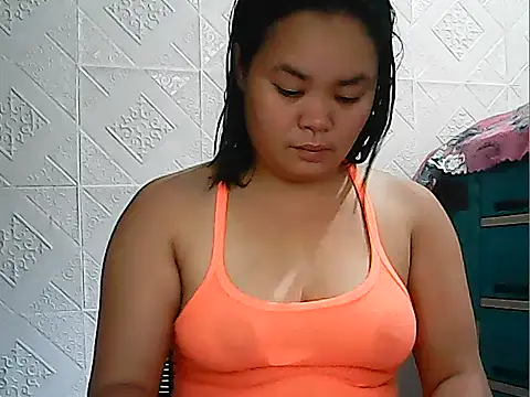 CreamyPussy4uxx online show from May 1, 2026, 1:10 am