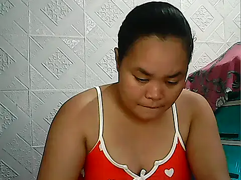 CreamyPussy4uxx online show from May 7, 2026, 1:16 pm