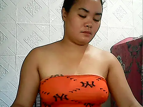 CreamyPussy4uxx online show from May 27, 2026, 2:08 am