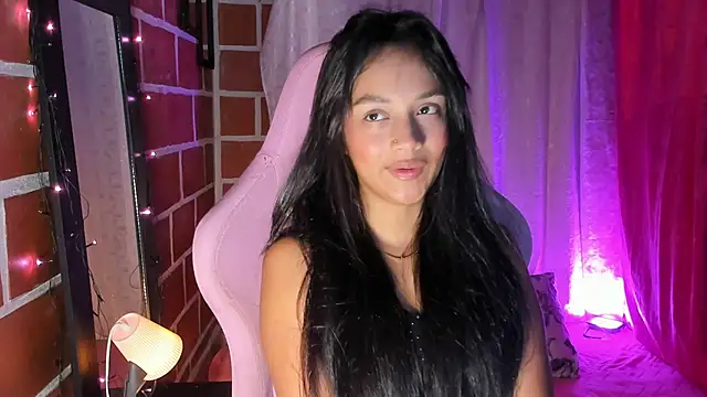 MelanyOconner online show from February 18, 2026, 5:31 pm