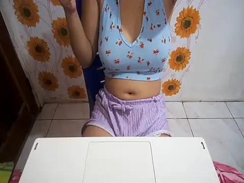 Snapshot of PrettyClaudia chatting on June 20, 2026, 2:14 am PrettyClaudia online show from June 20, 2026, 2:14 am