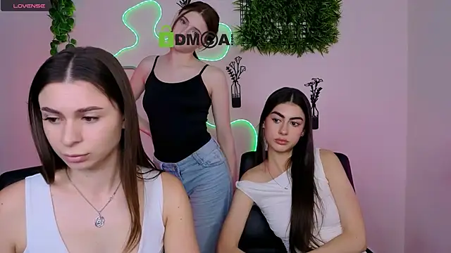 nekky mouse online show from July 29, 2026, 9:29 am