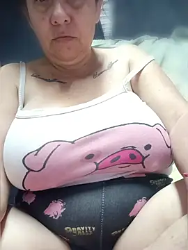 Snapshot of SinisterBabe chatting on August 3, 2026, 11:59 am SinisterBabe online show from August 3, 2026, 11:59 am