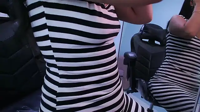 Snapshot of victoria_hernandez_t_ chatting on October 15, 2025, 1:22 pm victoria hernandez t online show from October 15, 2025, 1:22 pm