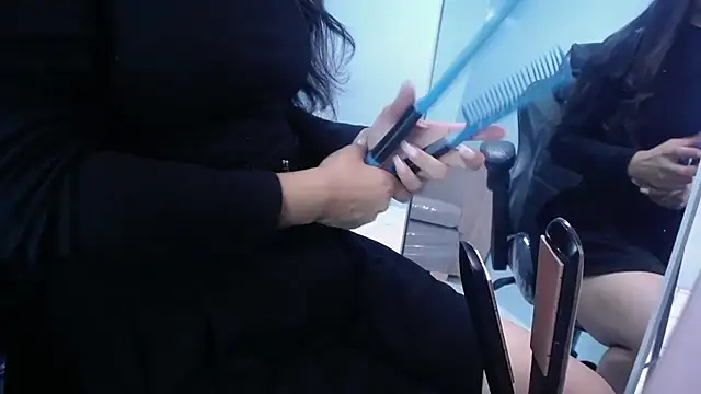 Snapshot of victoria_hernandez_t_ chatting on November 1, 2025, 1:02 pm victoria hernandez t online show from November 1, 2025, 1:02 pm