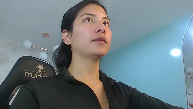 Snapshot of victoria_hernandez_t_ chatting on May 4, 2026, 1:07 pm victoria hernandez t online show from May 4, 2026, 1:07 pm