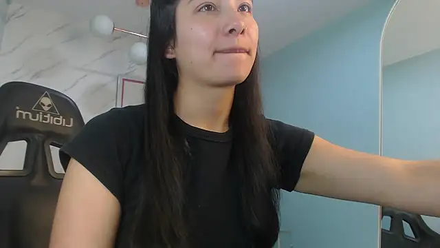 Snapshot of victoria_hernandez_t_ chatting on June 6, 2026, 1:16 pm victoria hernandez t online show from June 6, 2026, 1:16 pm