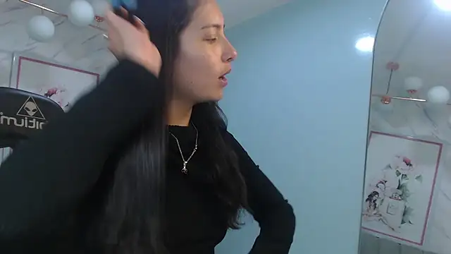 Snapshot of victoria_hernandez_t_ chatting on June 30, 2026, 1:12 pm victoria hernandez t online show from June 30, 2026, 1:12 pm